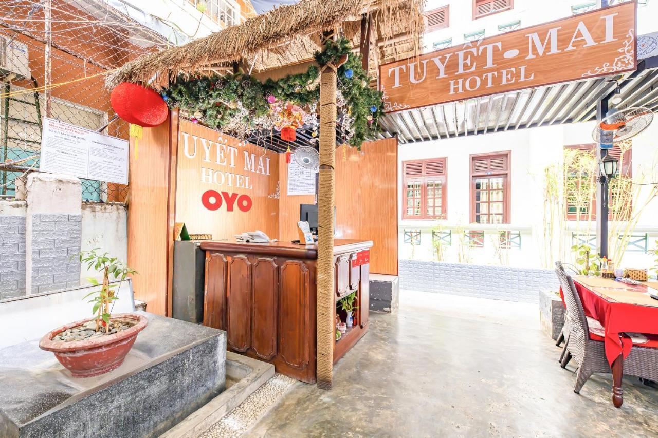Oyo 381 Tuyet Mai Hotel Nha Trang Exterior foto